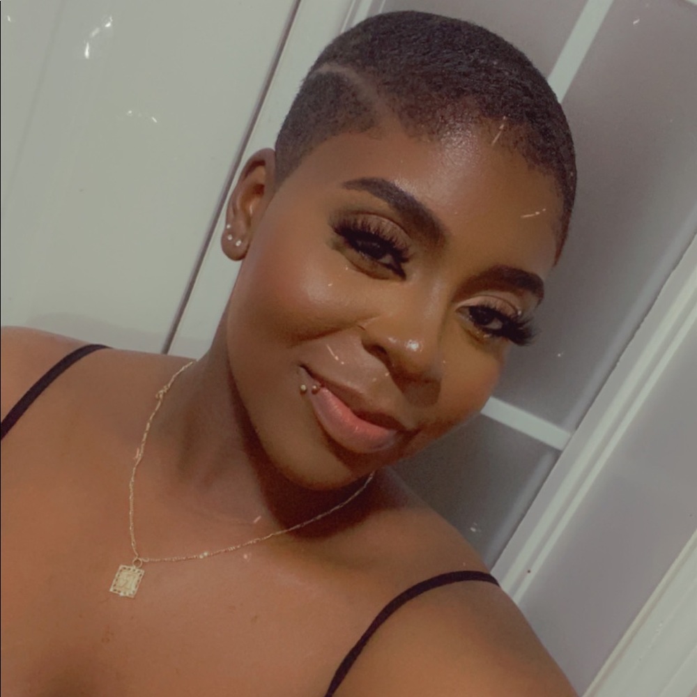 Meet your Posher, Rochelle